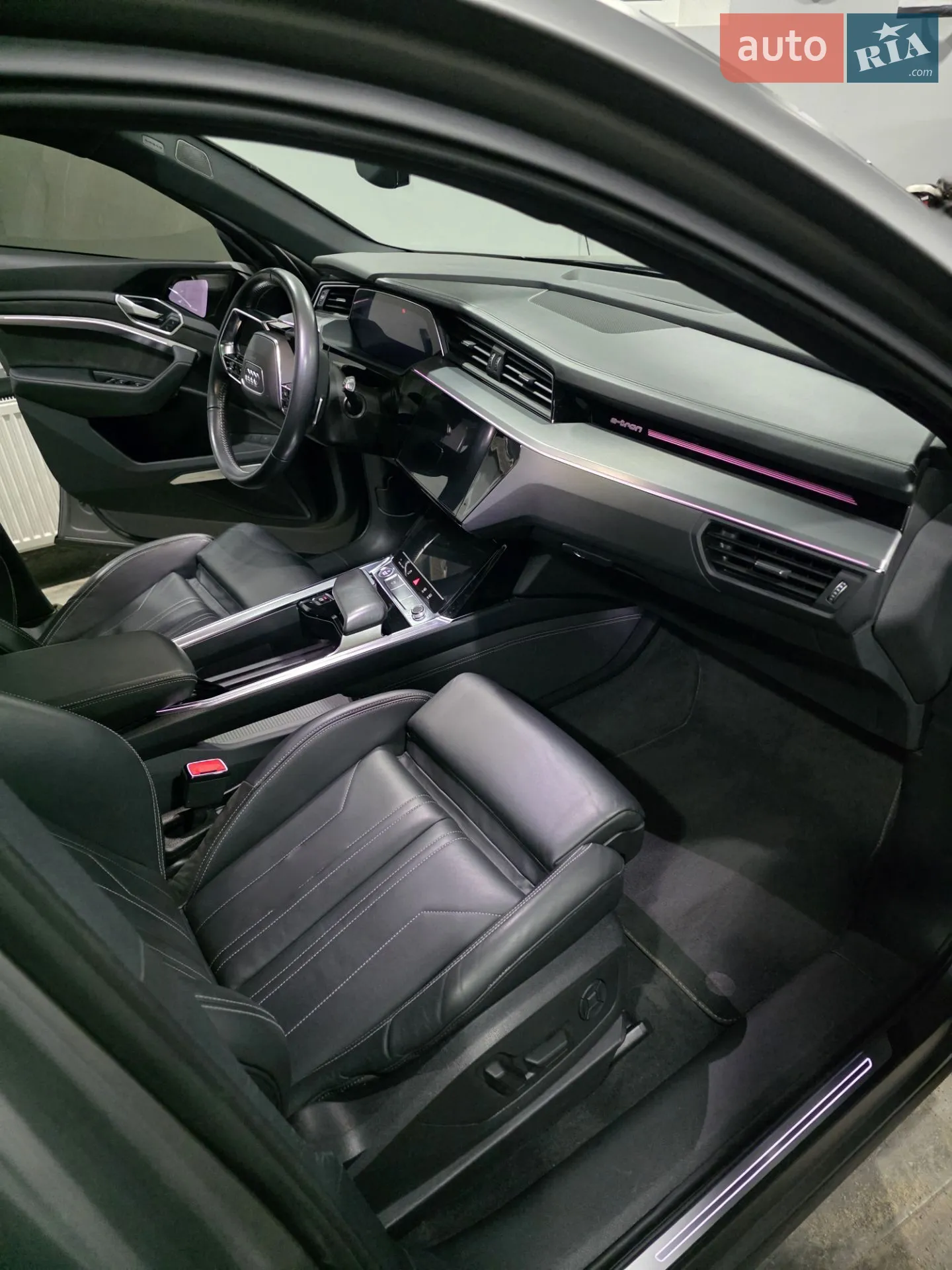 2019 Audi e-tron - мініатюра 3