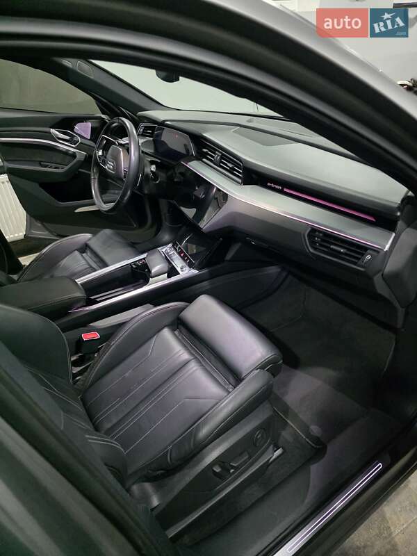Внедорожник / Кроссовер Audi e-tron 2019 в Одессе фото 3 Внедорожник / Кроссовер Audi e-tron 2019 в Одессе