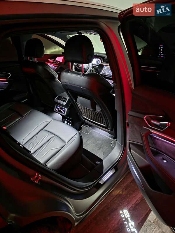 Внедорожник / Кроссовер Audi e-tron 2019 в Одессе фото 11 Внедорожник / Кроссовер Audi e-tron 2019 в Одессе