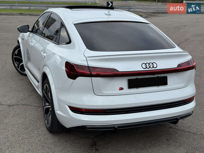Позашляховик / Кросовер Audi e-tron 2021 в Ужгороді фото 9 Позашляховик / Кросовер Audi e-tron 2021 в Ужгороді