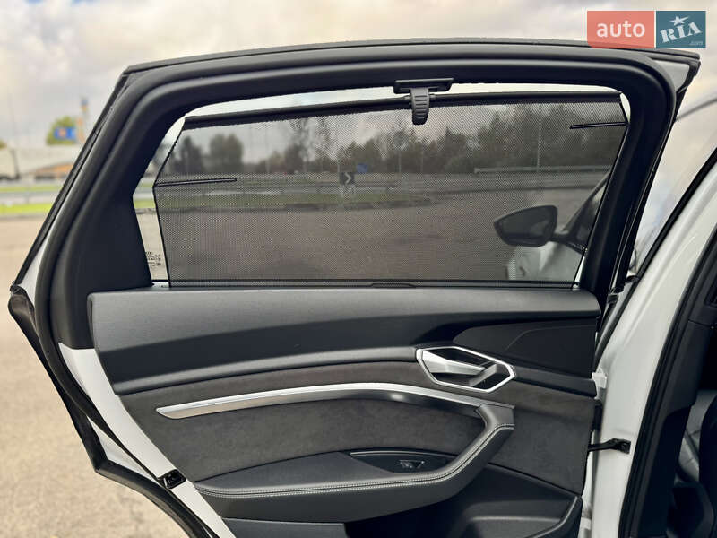 Позашляховик / Кросовер Audi e-tron 2021 в Ужгороді фото 38 Позашляховик / Кросовер Audi e-tron 2021 в Ужгороді