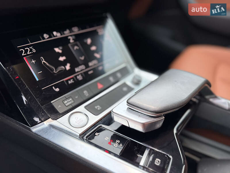 Позашляховик / Кросовер Audi e-tron 2019 в Рівному фото 34 Позашляховик / Кросовер Audi e-tron 2019 в Рівному