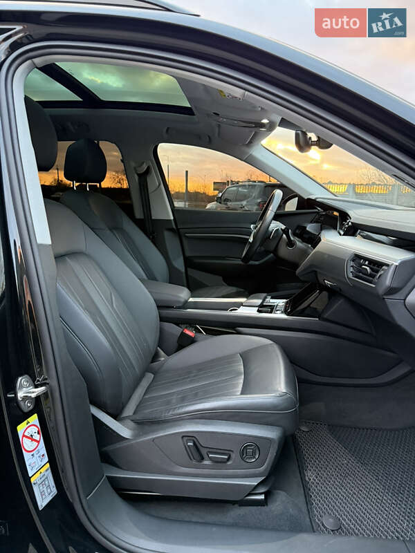 Позашляховик / Кросовер Audi e-tron 2022 в Бердичеві