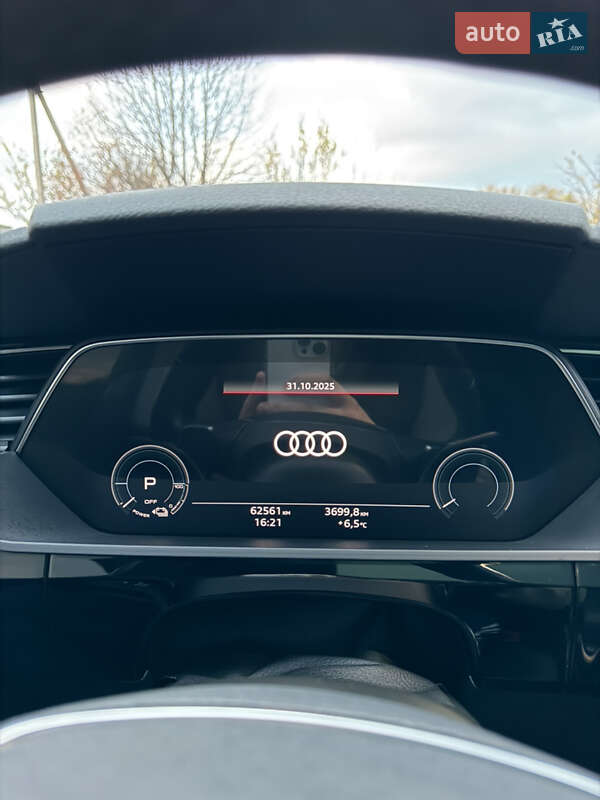 Позашляховик / Кросовер Audi e-tron 2022 в Бердичеві