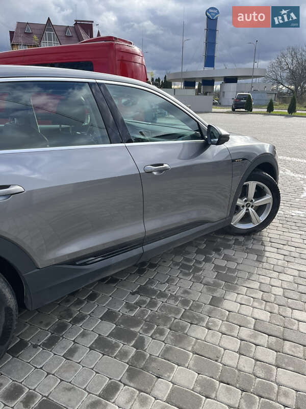 Позашляховик / Кросовер Audi e-tron 2022 в Старокостянтинові