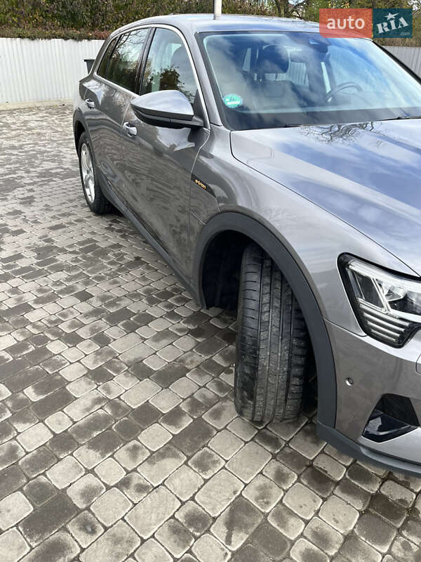 Позашляховик / Кросовер Audi e-tron 2022 в Старокостянтинові