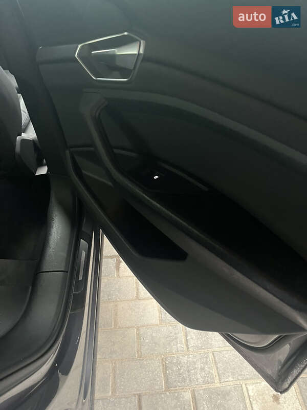 Позашляховик / Кросовер Audi e-tron 2022 в Старокостянтинові