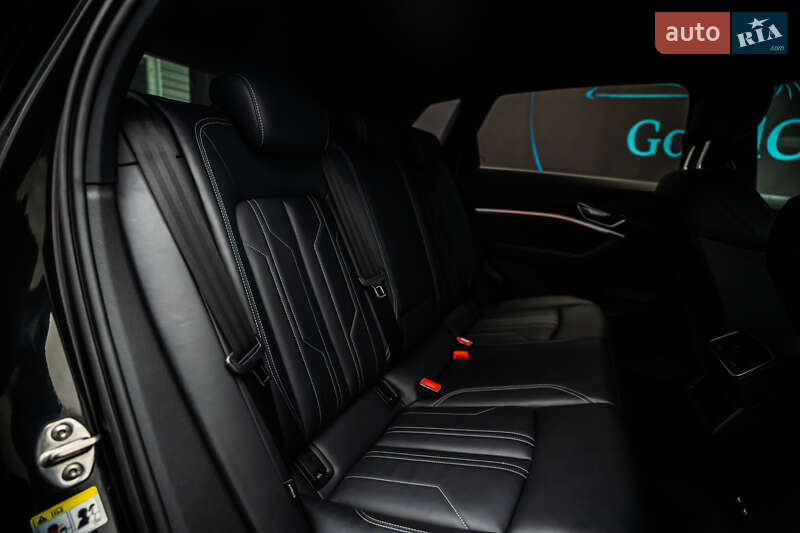 Позашляховик / Кросовер Audi e-tron 2019 в Луцьку