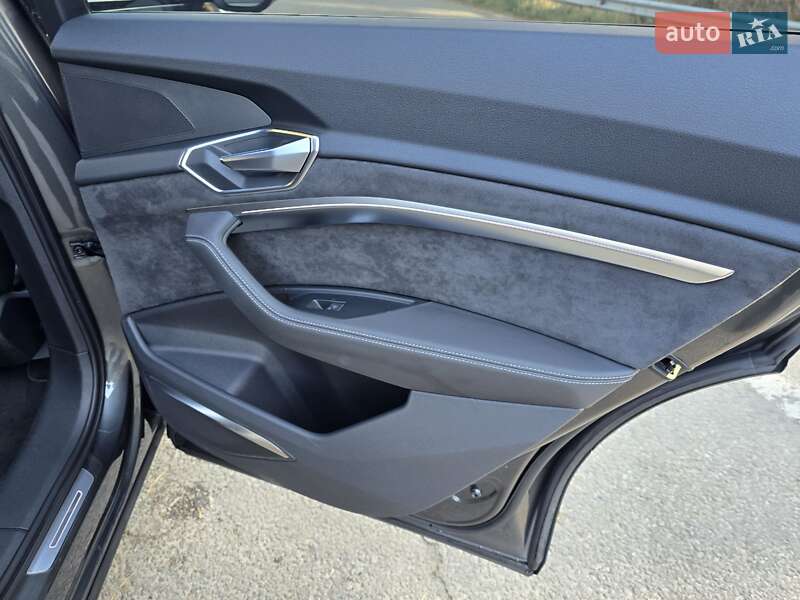 Позашляховик / Кросовер Audi e-tron 2020 в Ковелі фото 55 Позашляховик / Кросовер Audi e-tron 2020 в Ковелі