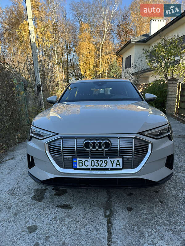 Позашляховик / Кросовер Audi e-tron 2020 в Львові фото 11 Позашляховик / Кросовер Audi e-tron 2020 в Львові