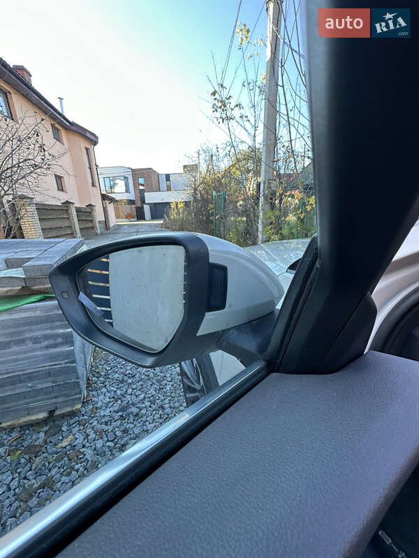 Позашляховик / Кросовер Audi e-tron 2020 в Львові фото 38 Позашляховик / Кросовер Audi e-tron 2020 в Львові