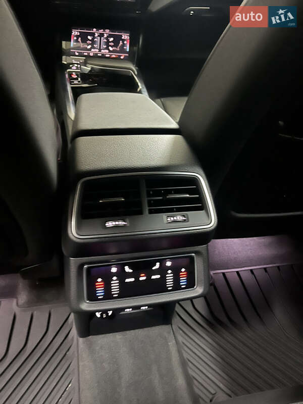 Позашляховик / Кросовер Audi e-tron 2018 в Тернополі фото 29 Позашляховик / Кросовер Audi e-tron 2018 в Тернополі