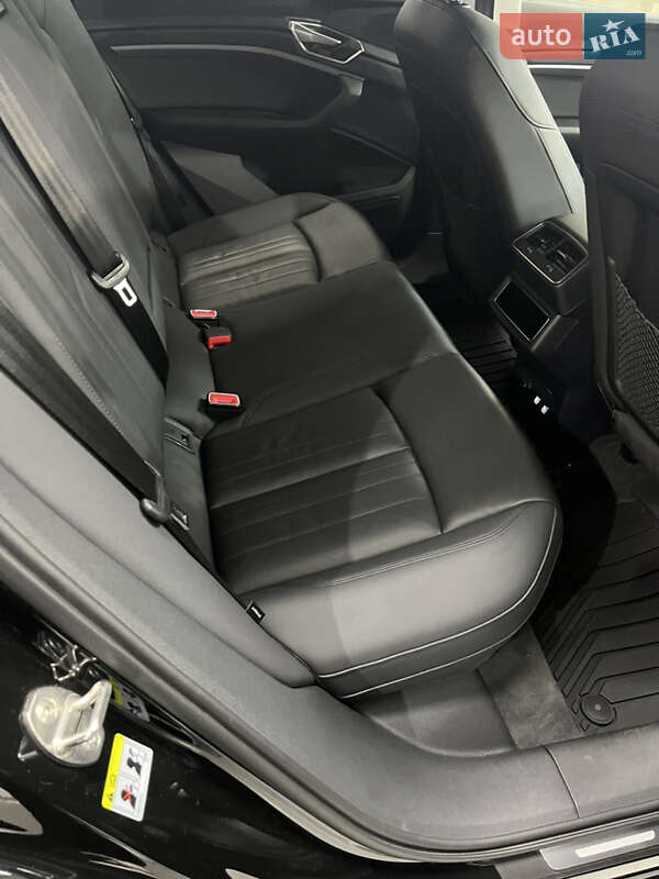 Позашляховик / Кросовер Audi e-tron 2018 в Тернополі фото 31 Позашляховик / Кросовер Audi e-tron 2018 в Тернополі