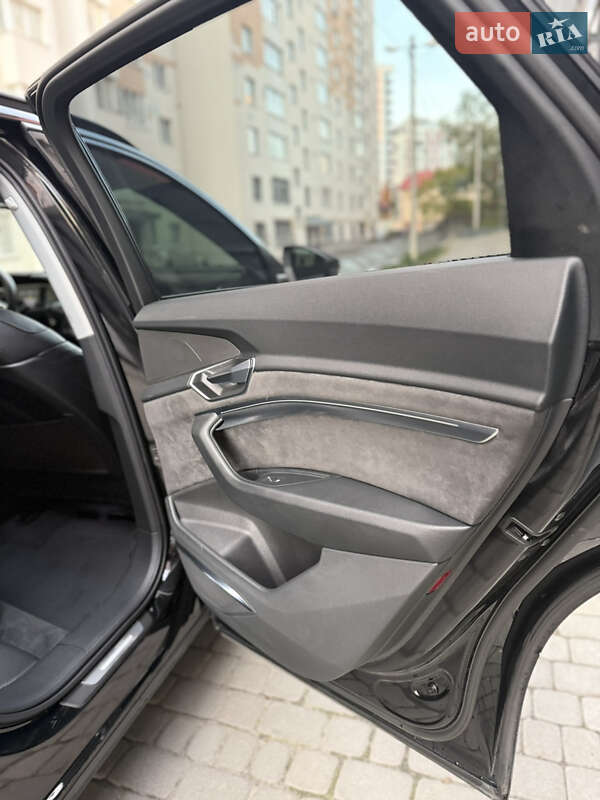 Внедорожник / Кроссовер Audi e-tron 2020 в Львове