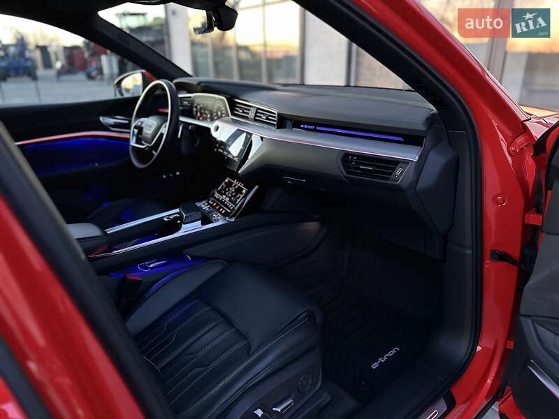 Позашляховик / Кросовер Audi e-tron 2019 в Тернополі фото 67 Позашляховик / Кросовер Audi e-tron 2019 в Тернополі