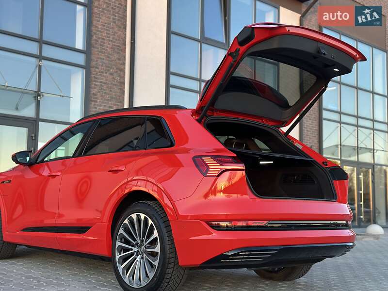 Позашляховик / Кросовер Audi e-tron 2019 в Тернополі фото 89 Позашляховик / Кросовер Audi e-tron 2019 в Тернополі