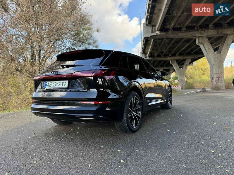 Внедорожник / Кроссовер Audi e-tron 2021 в Днепре
