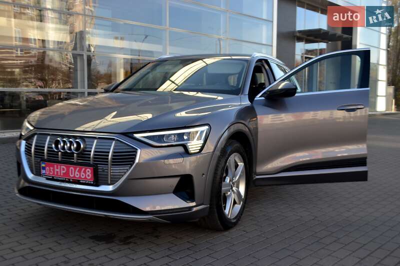 Позашляховик / Кросовер Audi e-tron 2020 в Хмельницькому фото 15 Позашляховик / Кросовер Audi e-tron 2020 в Хмельницькому