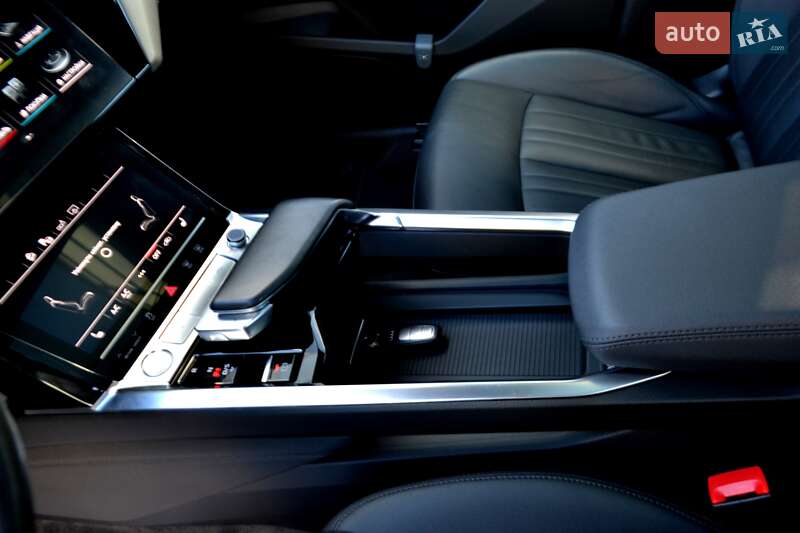 Позашляховик / Кросовер Audi e-tron 2020 в Хмельницькому фото 43 Позашляховик / Кросовер Audi e-tron 2020 в Хмельницькому