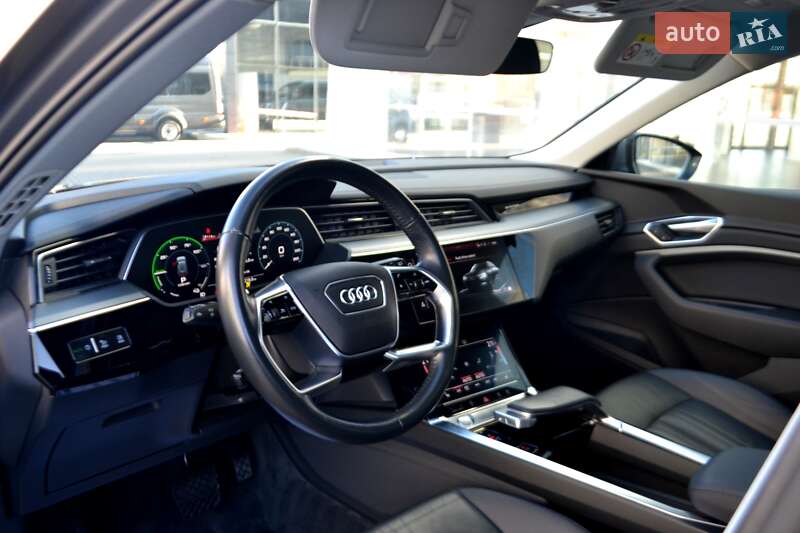 Позашляховик / Кросовер Audi e-tron 2020 в Хмельницькому фото 116 Позашляховик / Кросовер Audi e-tron 2020 в Хмельницькому