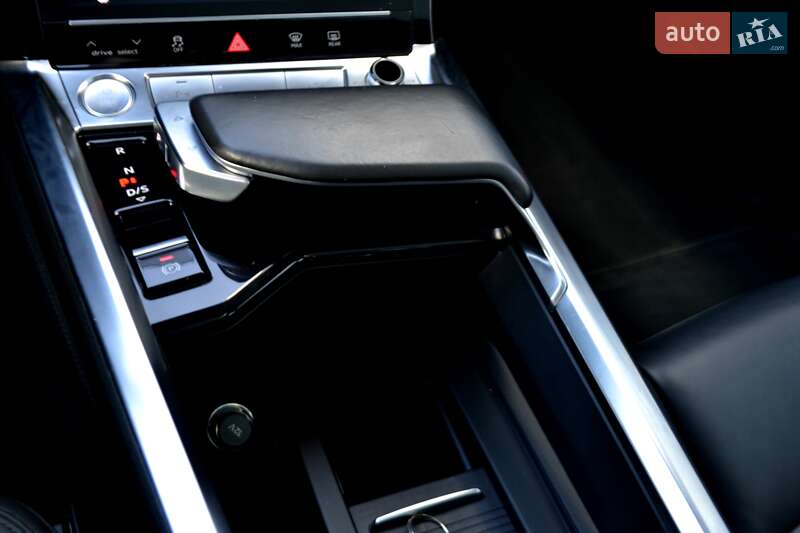 Позашляховик / Кросовер Audi e-tron 2020 в Хмельницькому фото 161 Позашляховик / Кросовер Audi e-tron 2020 в Хмельницькому
