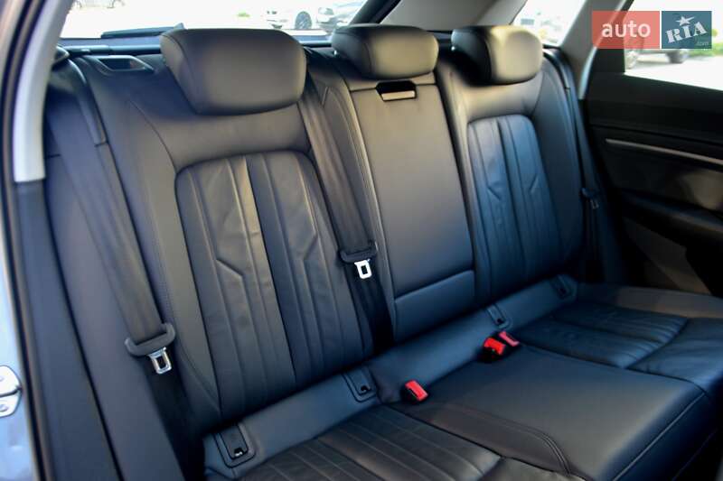 Позашляховик / Кросовер Audi e-tron 2020 в Хмельницькому фото 188 Позашляховик / Кросовер Audi e-tron 2020 в Хмельницькому