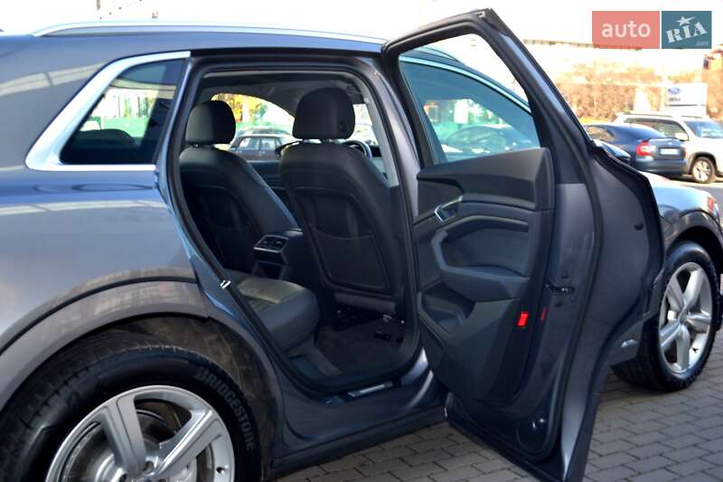 Позашляховик / Кросовер Audi e-tron 2020 в Хмельницькому фото 193 Позашляховик / Кросовер Audi e-tron 2020 в Хмельницькому