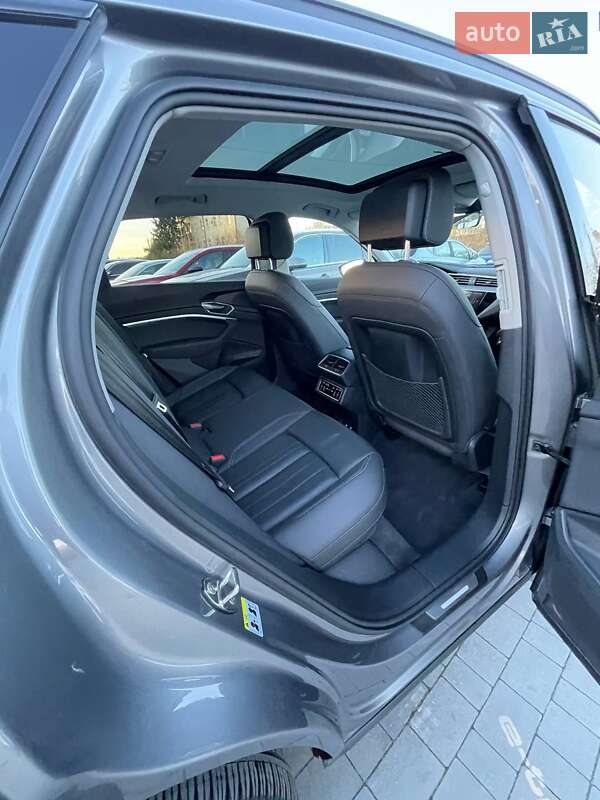 Позашляховик / Кросовер Audi e-tron 2020 в Львові