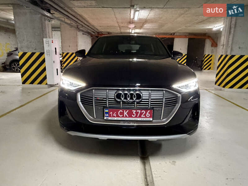 Позашляховик / Кросовер Audi e-tron 2021 в Львові фото 53 Позашляховик / Кросовер Audi e-tron 2021 в Львові