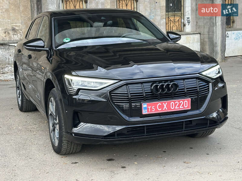 Позашляховик / Кросовер Audi e-tron 2019 в Івано-Франківську