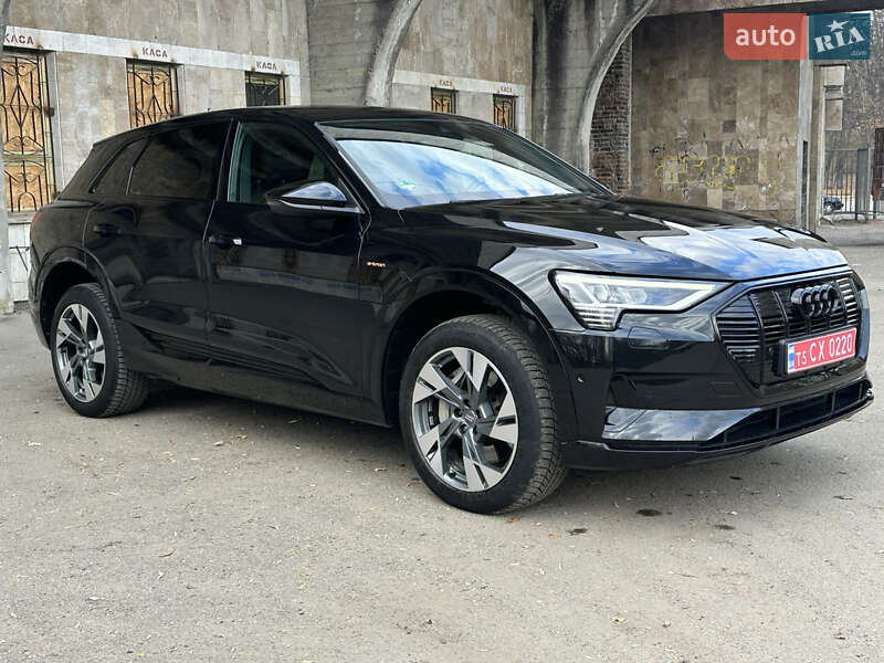 Позашляховик / Кросовер Audi e-tron 2019 в Івано-Франківську