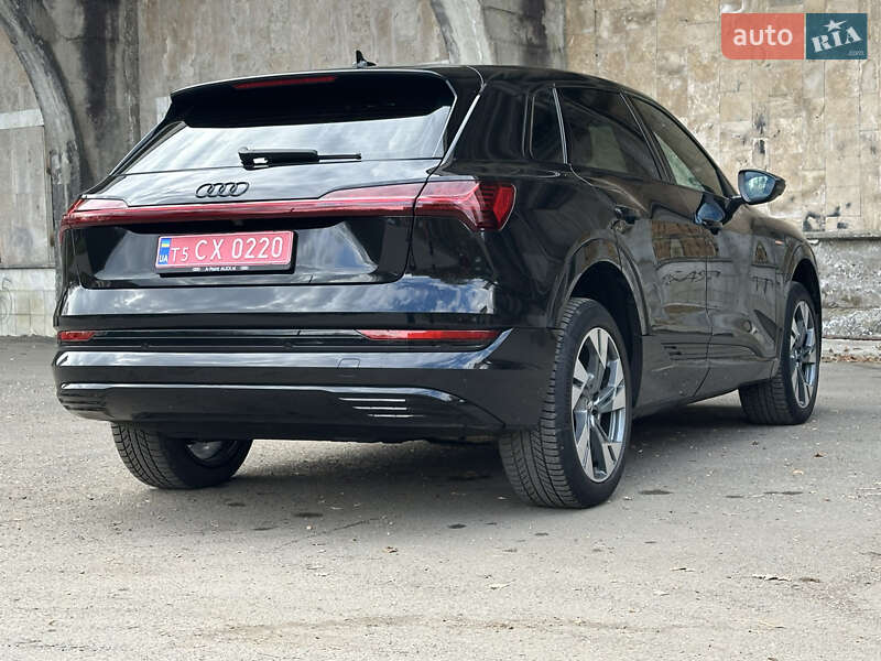Позашляховик / Кросовер Audi e-tron 2019 в Івано-Франківську