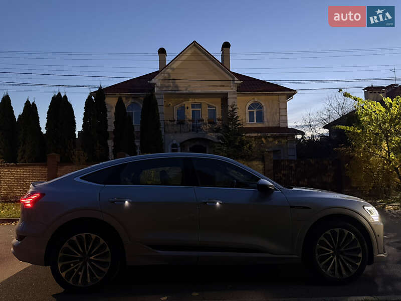 Внедорожник / Кроссовер Audi e-tron 2021 в Киеве