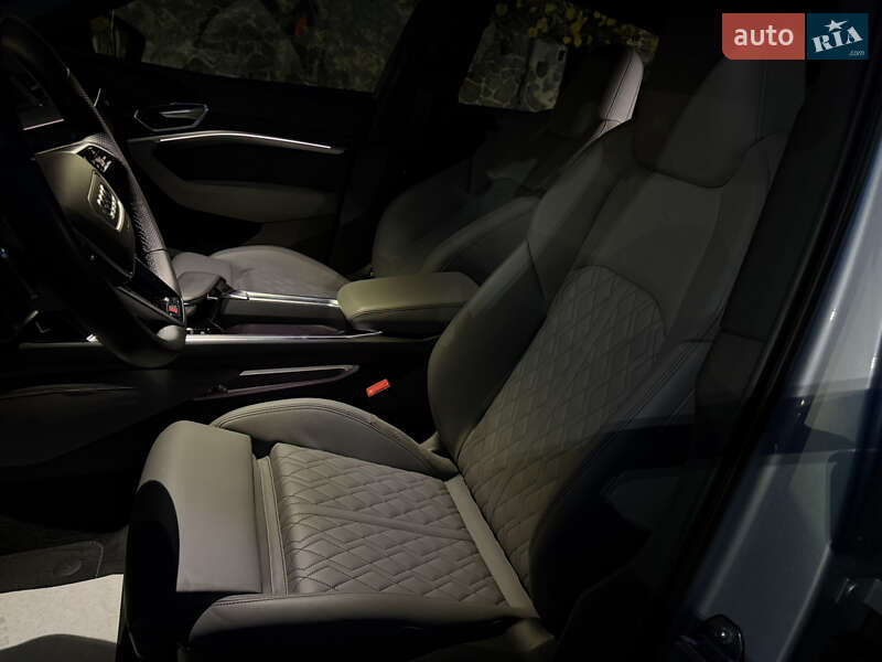 Внедорожник / Кроссовер Audi e-tron 2021 в Киеве