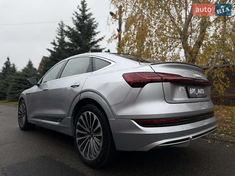 Внедорожник / Кроссовер Audi e-tron 2021 в Киеве