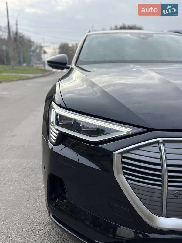 Внедорожник / Кроссовер Audi e-tron 2019 в Черкассах фото 53 Внедорожник / Кроссовер Audi e-tron 2019 в Черкассах