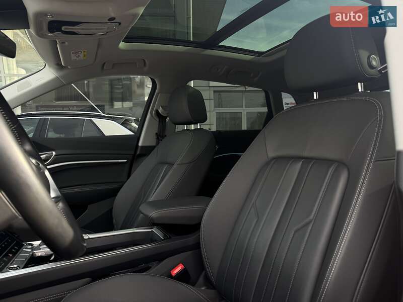 Внедорожник / Кроссовер Audi e-tron 2021 в Черновцах