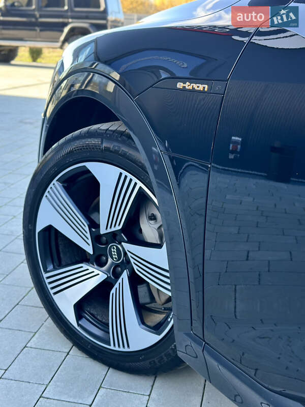 Внедорожник / Кроссовер Audi e-tron 2021 в Ужгороде