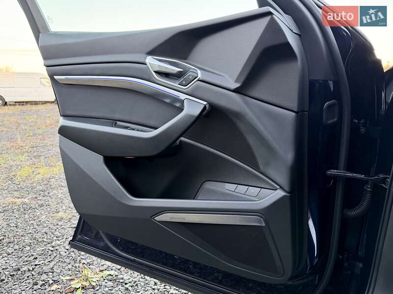 Внедорожник / Кроссовер Audi e-tron 2022 в Ковеле