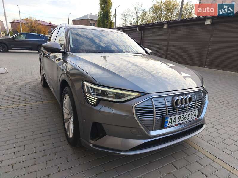 Внедорожник / Кроссовер Audi e-tron 2019 в Харькове
