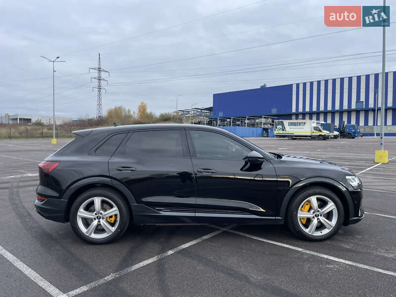 Позашляховик / Кросовер Audi e-tron 2023 в Рівному фото 14 Позашляховик / Кросовер Audi e-tron 2023 в Рівному