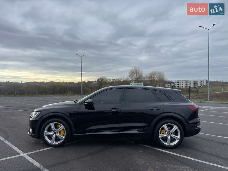 Позашляховик / Кросовер Audi e-tron 2023 в Рівному фото 18 Позашляховик / Кросовер Audi e-tron 2023 в Рівному