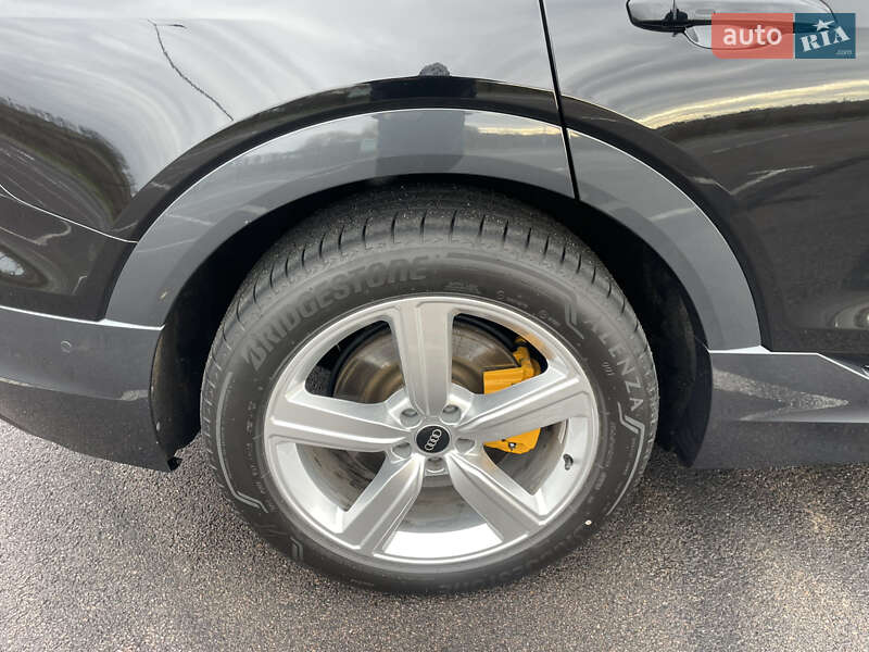 Позашляховик / Кросовер Audi e-tron 2023 в Рівному фото 25 Позашляховик / Кросовер Audi e-tron 2023 в Рівному