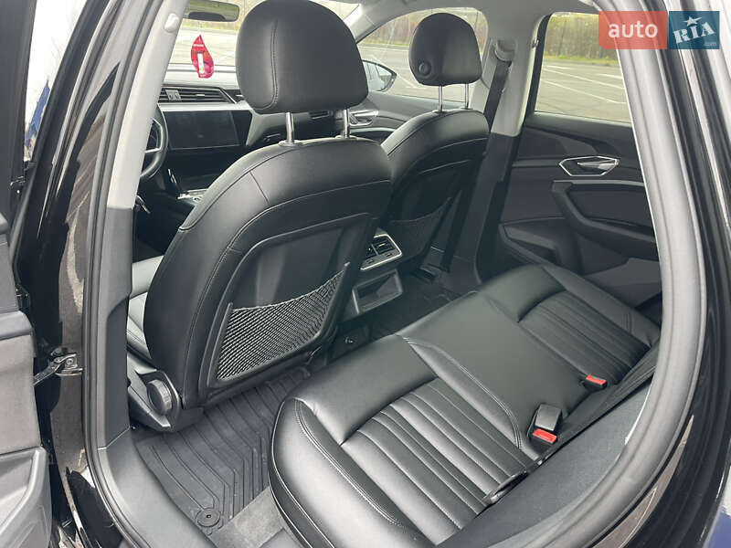 Позашляховик / Кросовер Audi e-tron 2023 в Рівному фото 41 Позашляховик / Кросовер Audi e-tron 2023 в Рівному