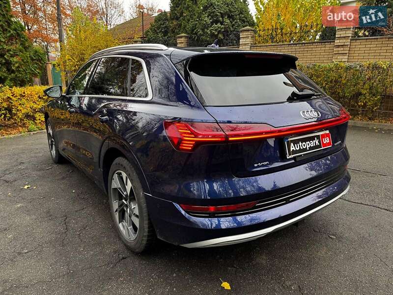 Позашляховик / Кросовер Audi e-tron 2020 в Києві