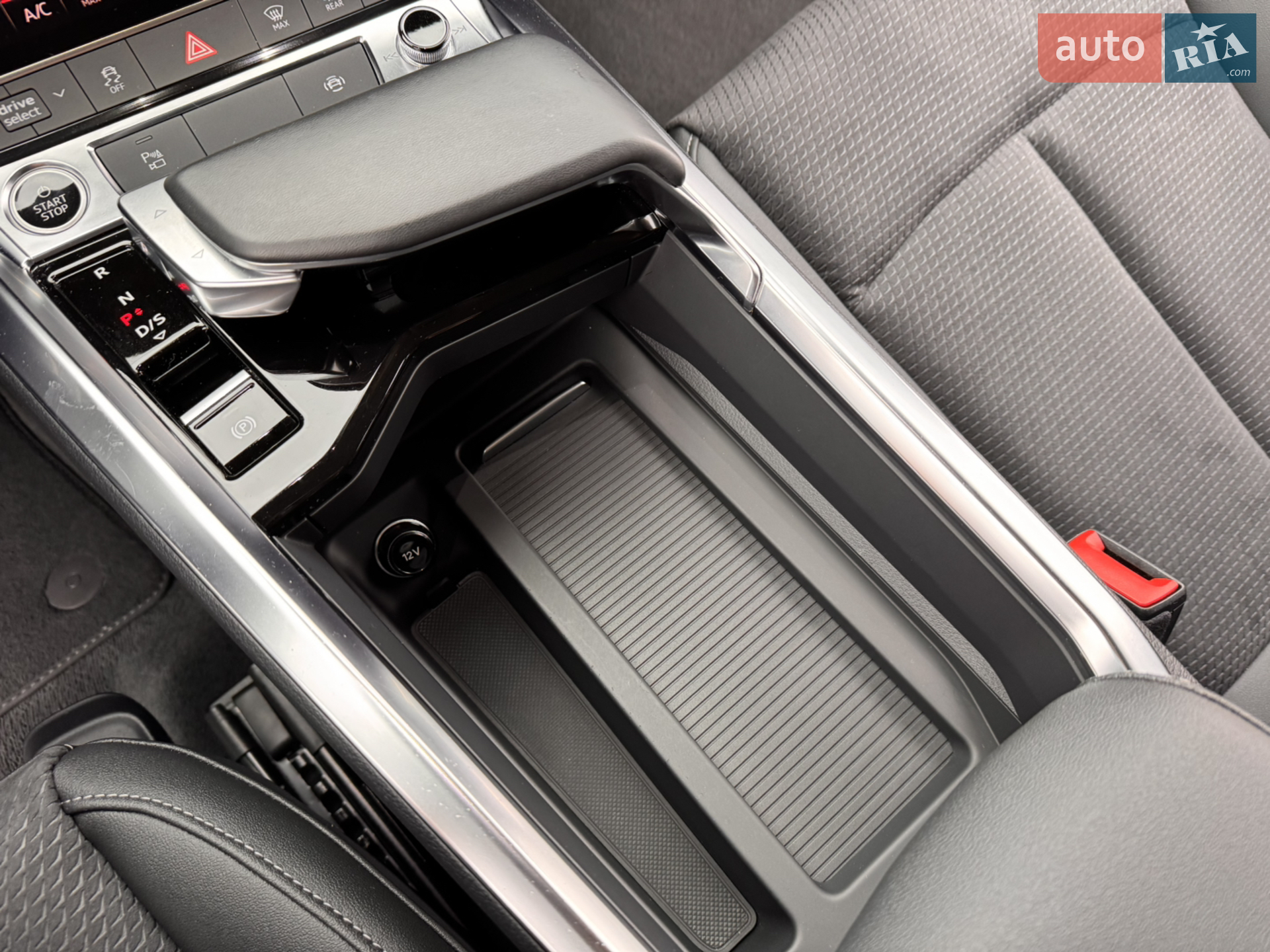 2022 Audi e-tron - мініатюра 8