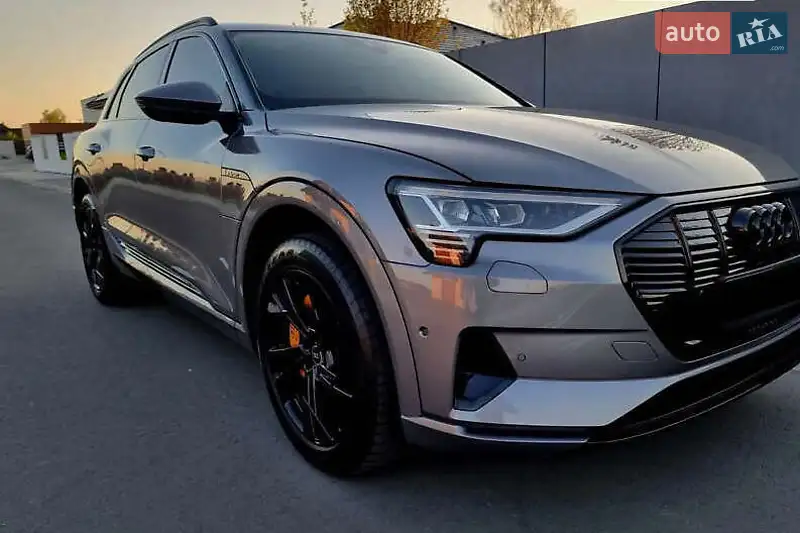 Audi e-tron