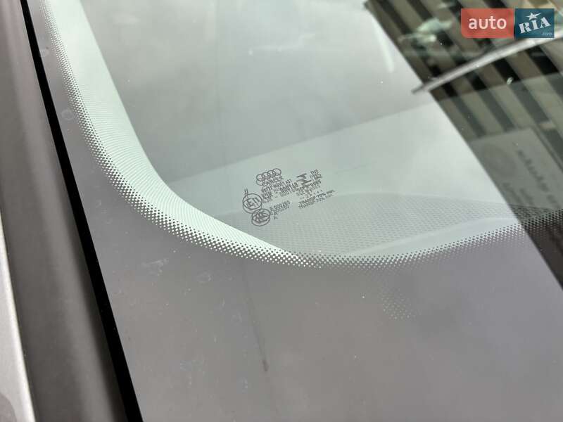 Позашляховик / Кросовер Audi e-tron 2022 в Києві