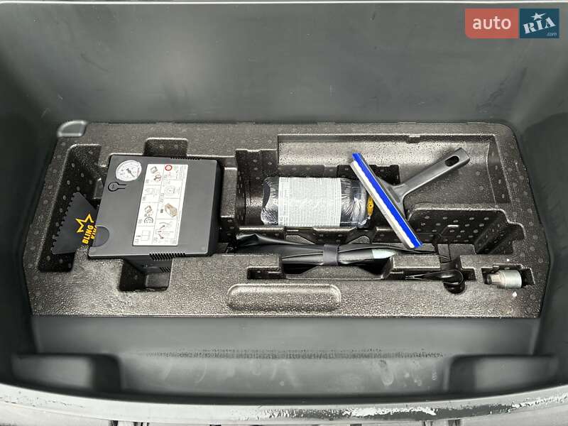 Позашляховик / Кросовер Audi e-tron 2022 в Києві