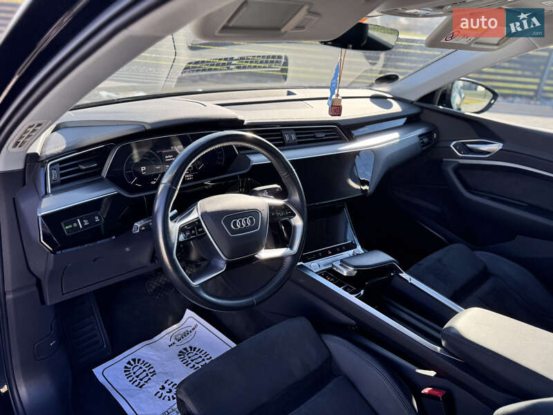 Внедорожник / Кроссовер Audi e-tron 2020 в Мукачево